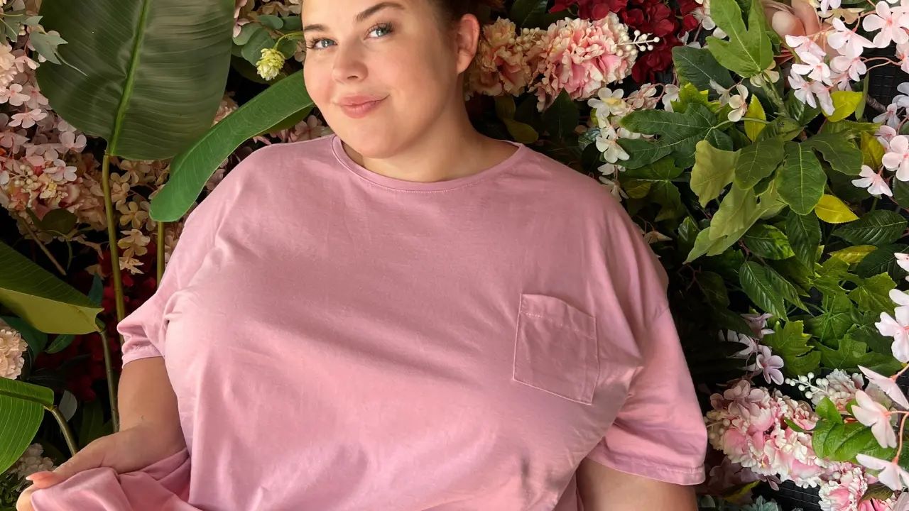 Roze dames pyjama met t-shirt en korte in grotere maten